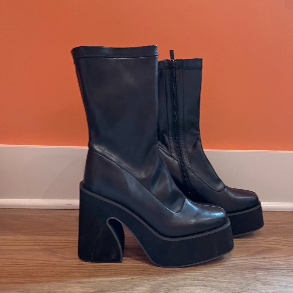 High quality gogo boot!